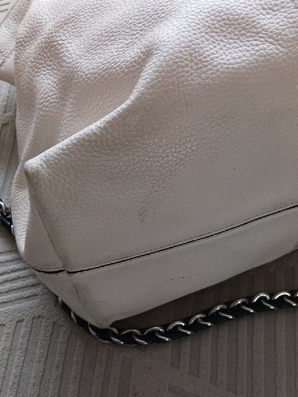 Michael Kors White Downtown Astor Leather Tote Bag with Chain Strap - Picture 4 of 5